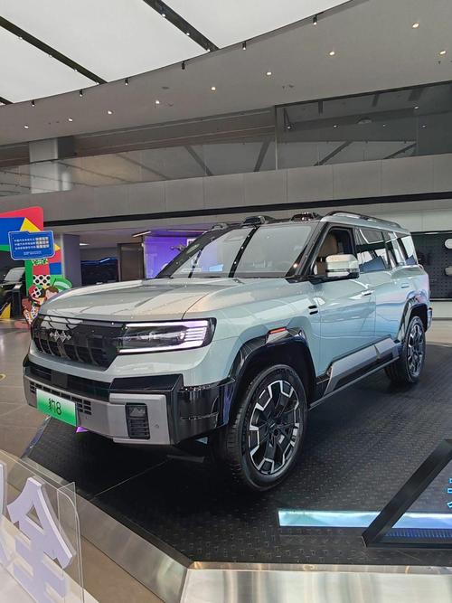 佛山南海区宝展格企业管理咨询比亚迪方程豹硬派越野的爆款，英菲尼迪35周年与你共成长